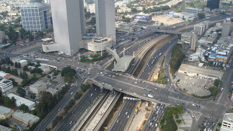 מחלף השלום, אהרון מזרחי, ויקיפדיה