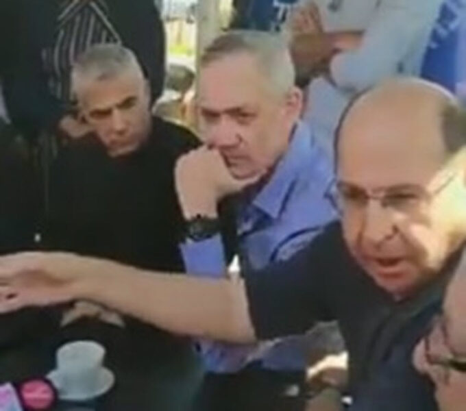 יעלון, גנץ ולפיד (צילום: כחול לבן)